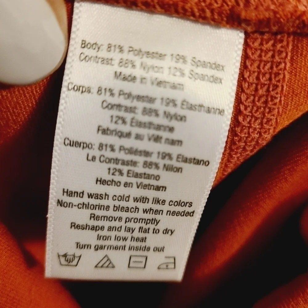 Alo Yoga | Edge Capri Leggings w/ Sheer Cutouts (Size Small)